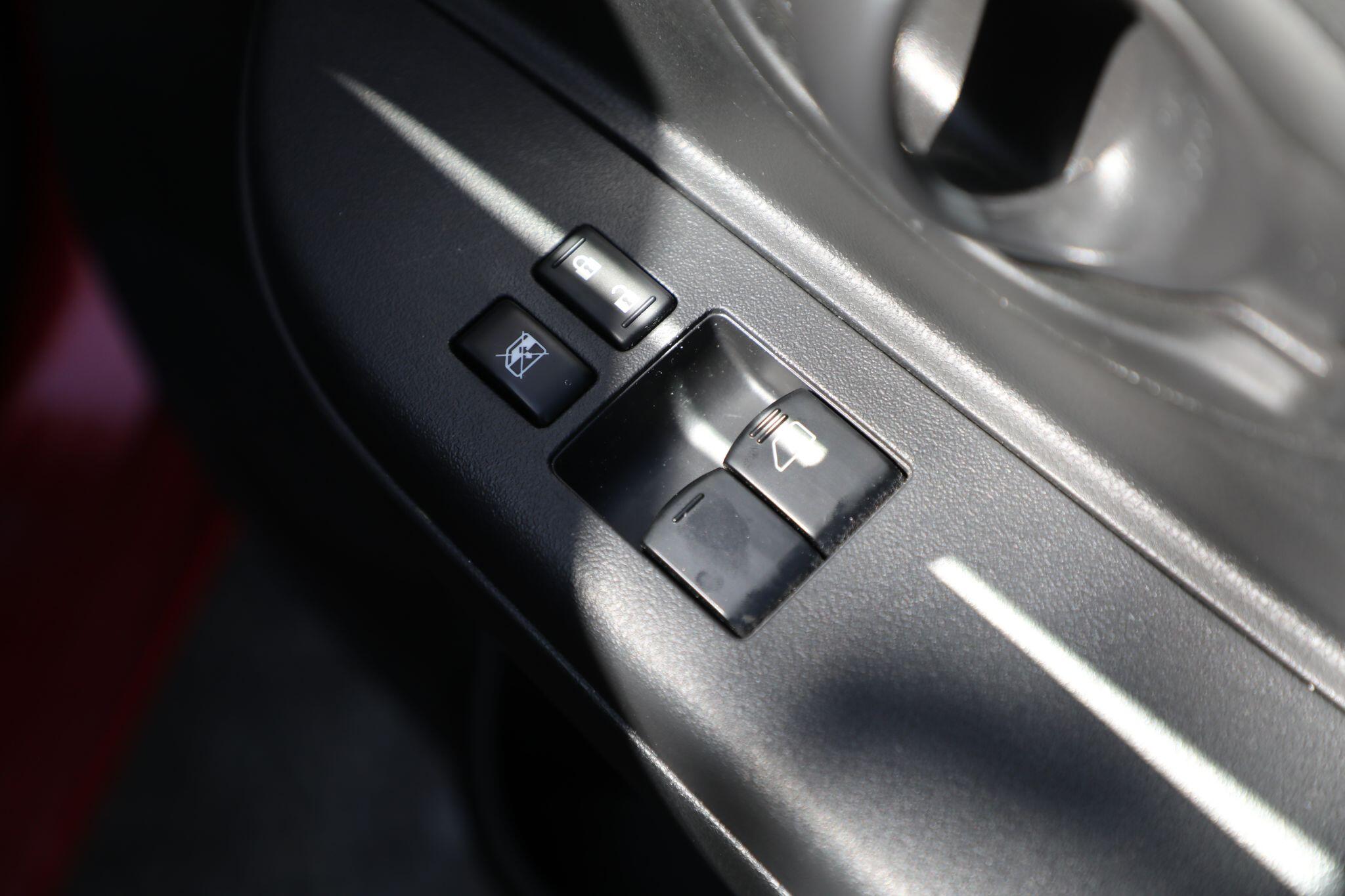 Large vehicle image